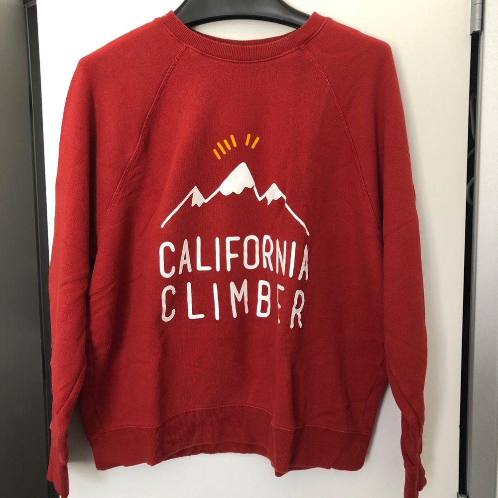 UNIQLO red sweatshirt🌋